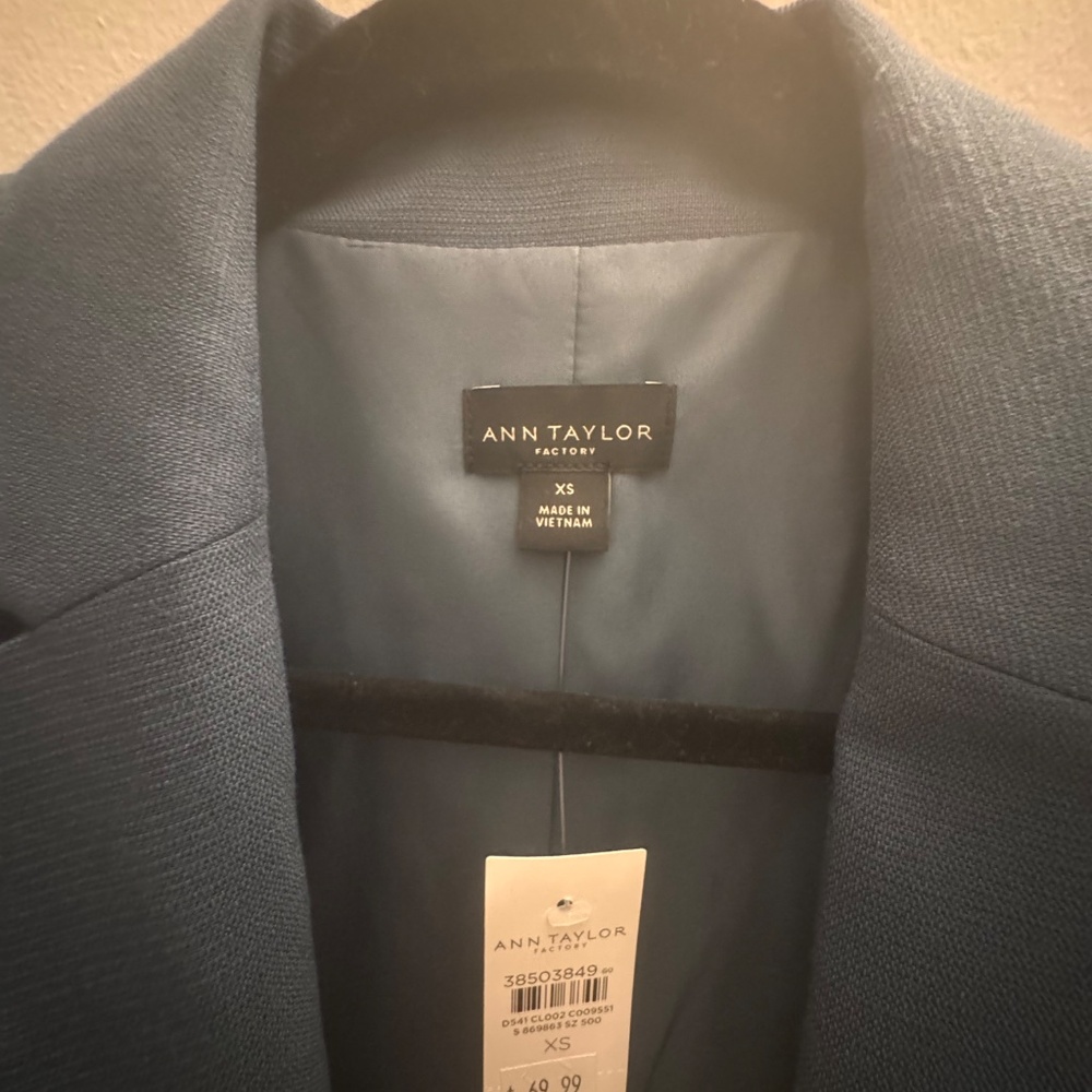 Ann Taylor NWT Teal Blazer XS - Picture 2 of 4